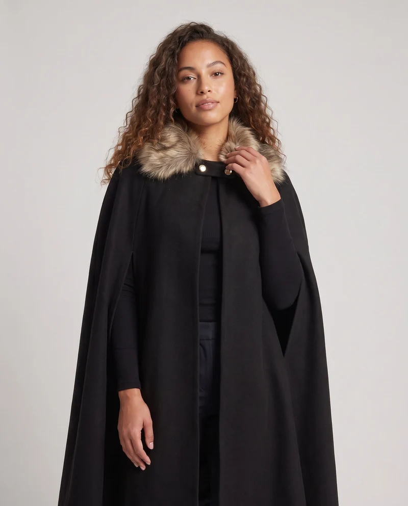 Damen eleganter Kapuzenumhang mit geschmeidigem Schnitt und kunstvollen Verzierungen Drune