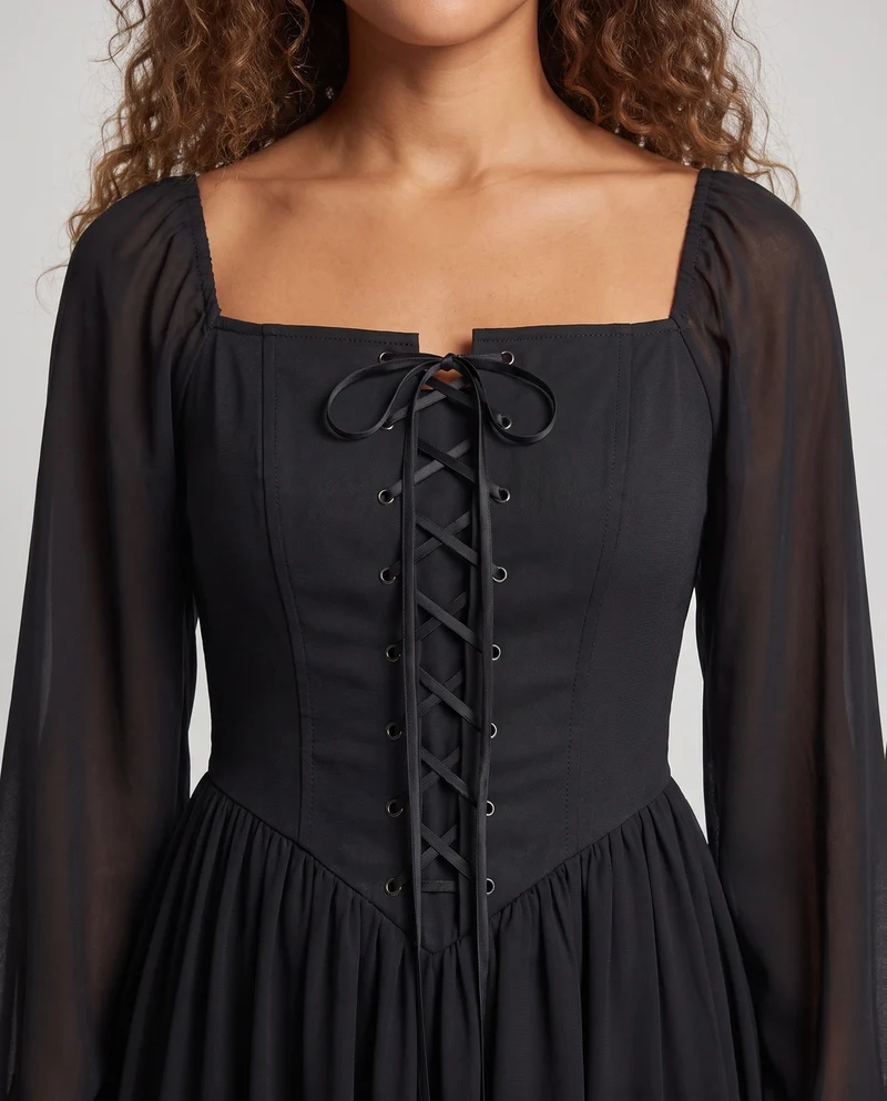 Damen Hexenkleid mit transparenten Ärmeln und verzierter Kapuze Drune