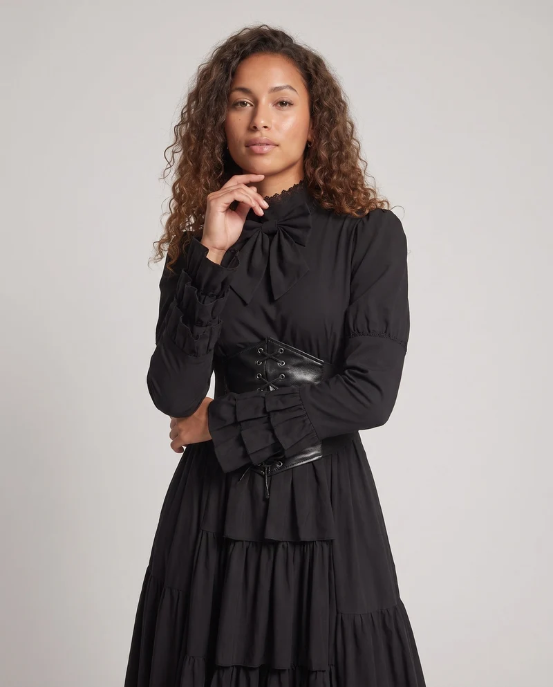 Damen historisches Rüschendress mit elegantem Taillenband Drune