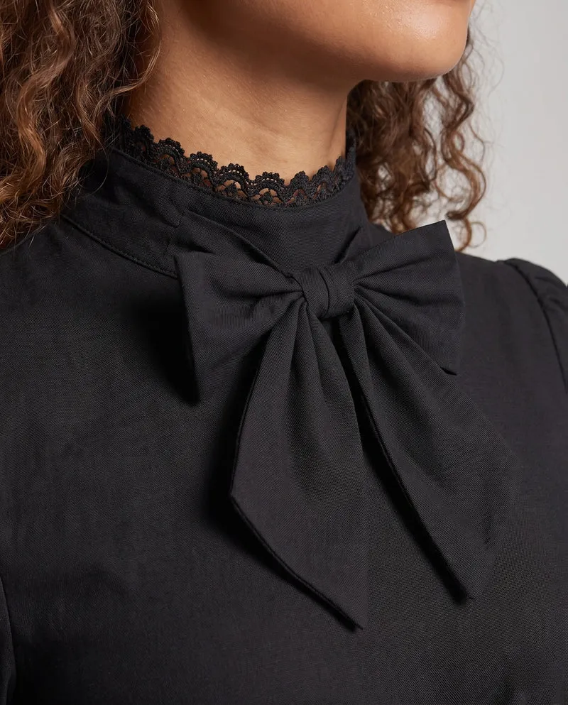 Damen historisches Rüschendress mit elegantem Taillenband Drune