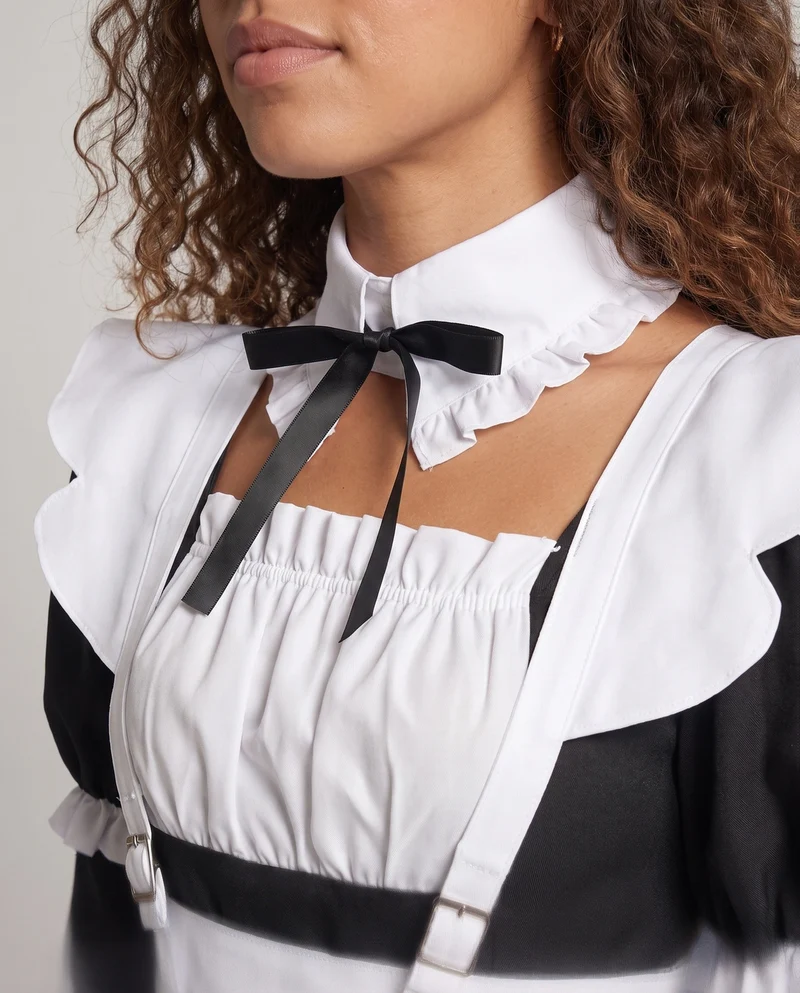 Damen Kostüm mit elegantem Schürzen-Design und Rüschendetails Drune