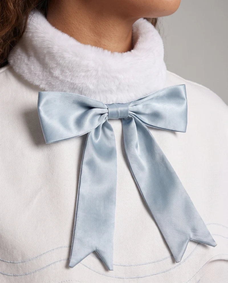 Damen modischer Overall mit eleganten Details und verspielten Accessoires Drune