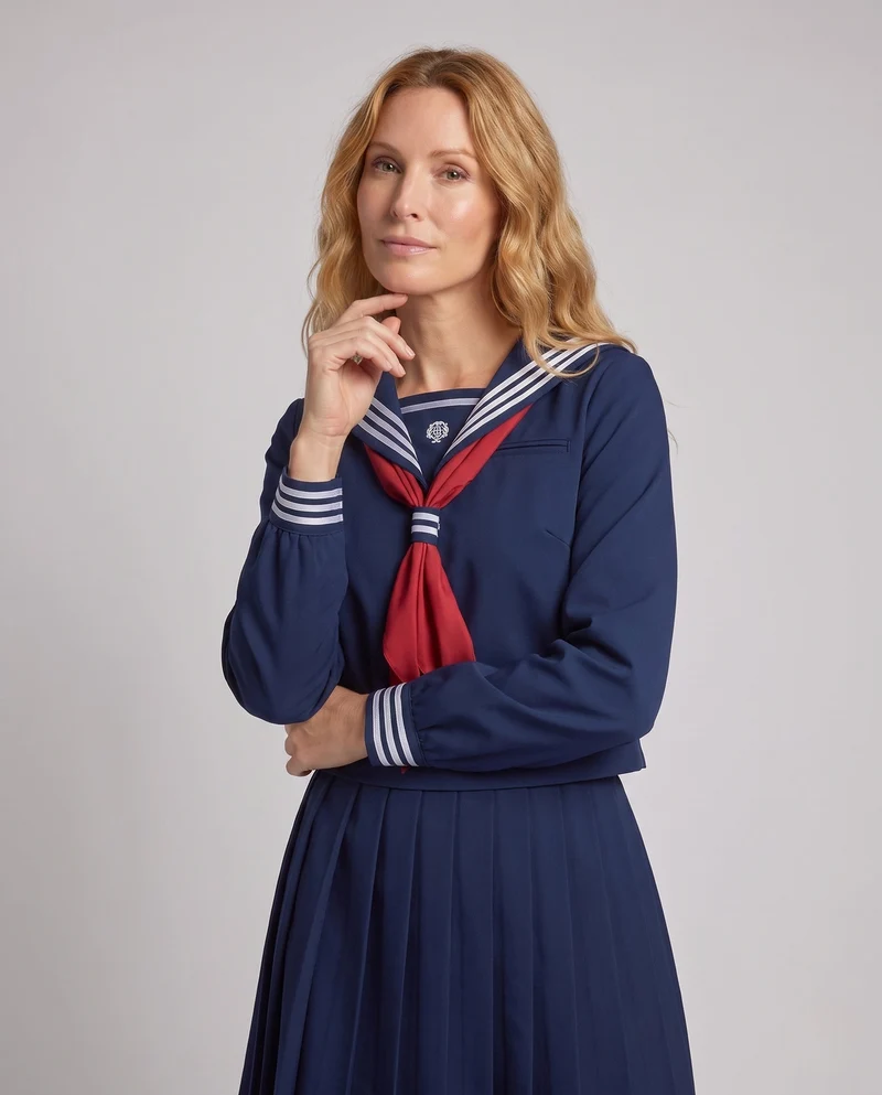 Damen Schuluniform Set mit Maritimen Akzenten Drune