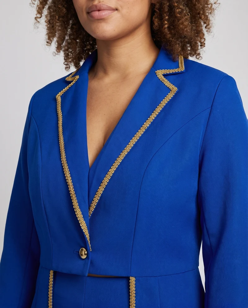 Damen traditionelles Kostümset mit eleganten Applikationen und vielseitigen Accessoires Drune