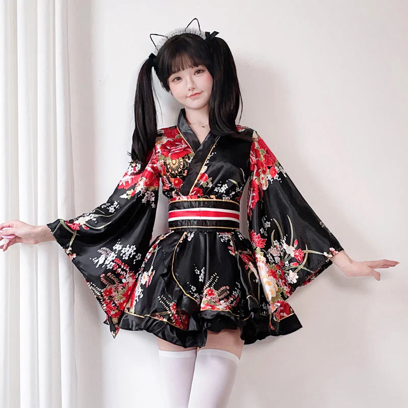 Damen Kimono Kleid mit einem verspielten Schnitt und floralen Akzenten Drune