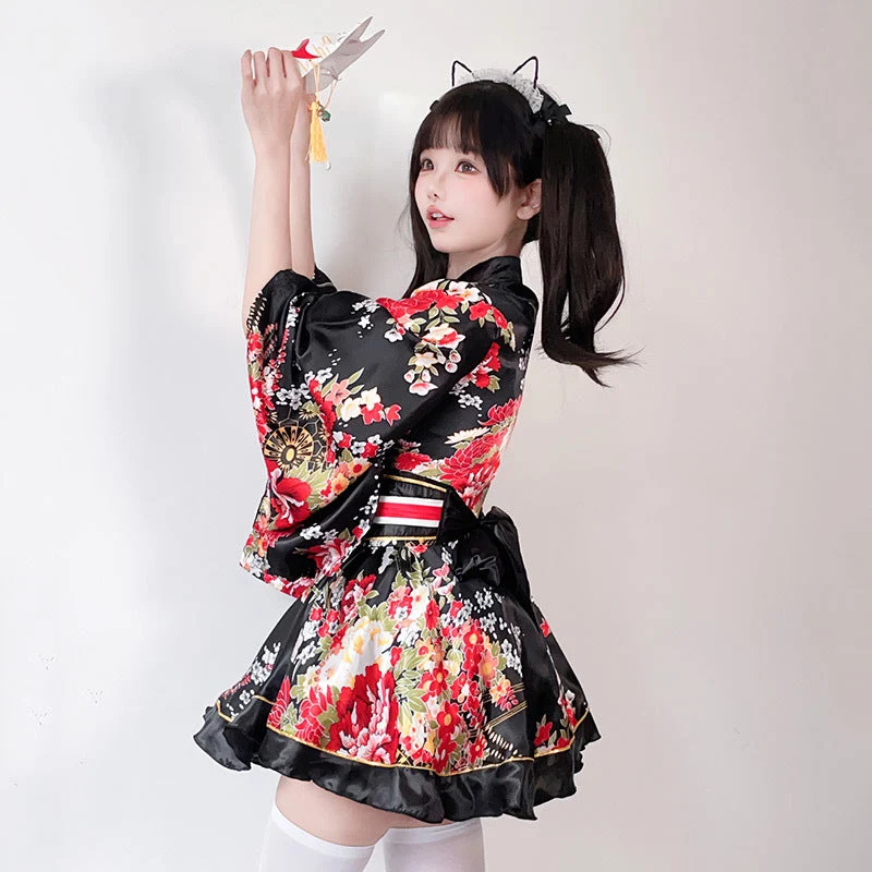 Damen Kimono Kleid mit einem verspielten Schnitt und floralen Akzenten Drune