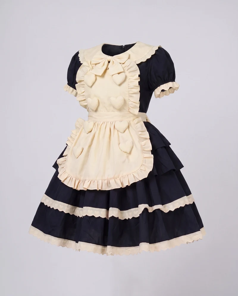 Damen verspieltes Schürzenkleid mit Herzdetails und Rüschenelementen Drune