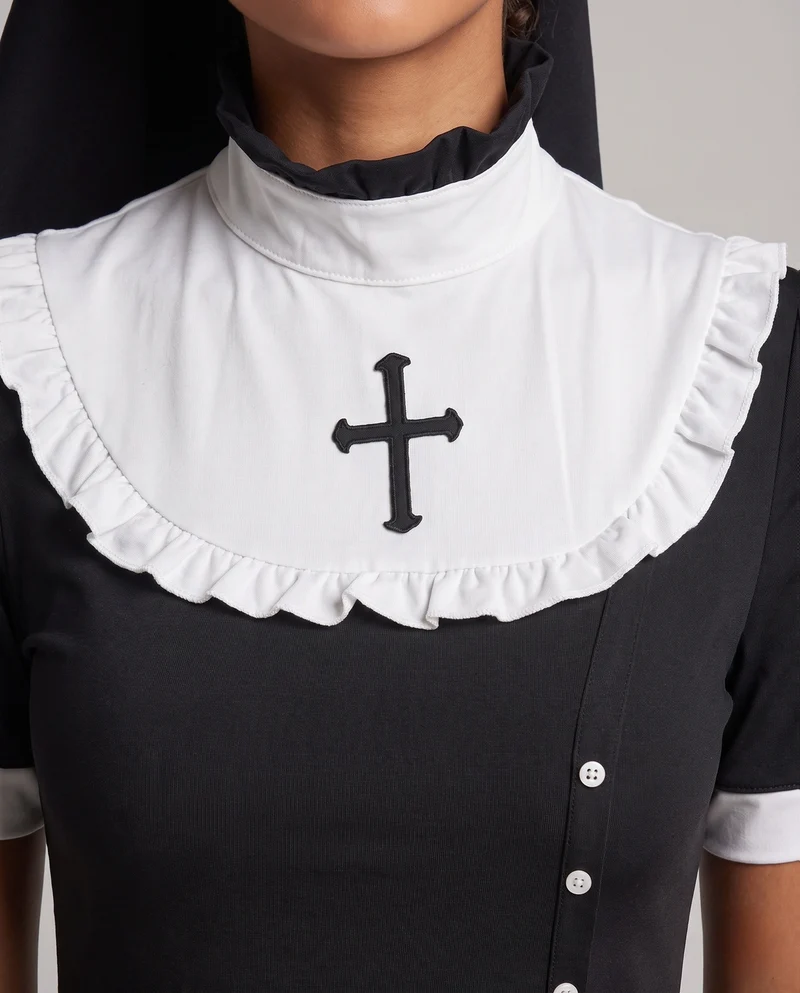 Damen Nonnenkostüm mit elegantem Spitzenkragen und Rüschendetails Drune