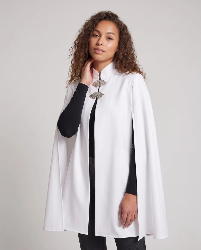 Damen Eleganter Kapuzenumhang mit goldenen Akzenten Drune