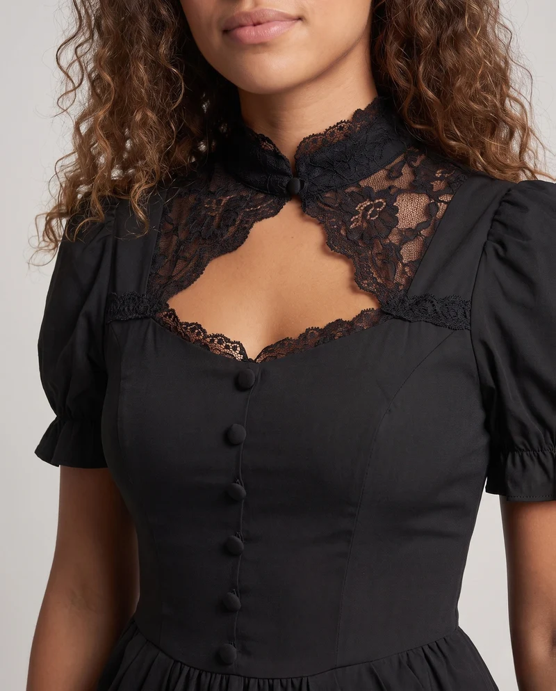 Damen Elegantes Abendkleid mit Rüschendetails und Spitzenakzenten Drune