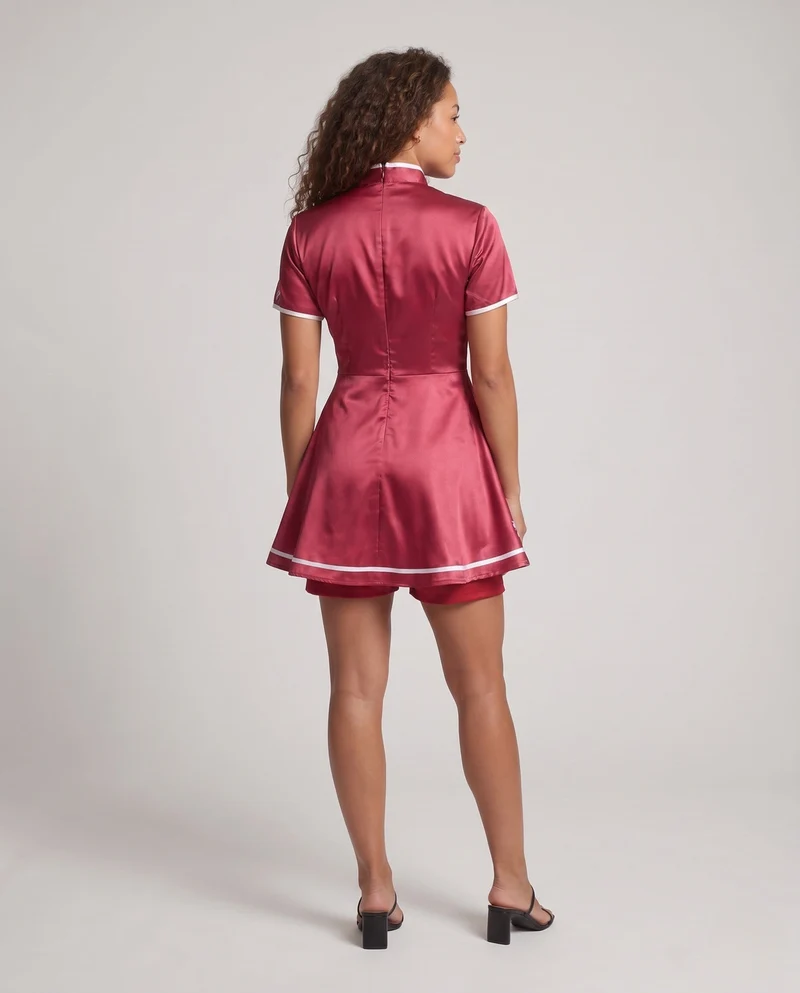 Damen elegantes Service-Outfit mit maßgeschneidertem Weste und Fliege Drune