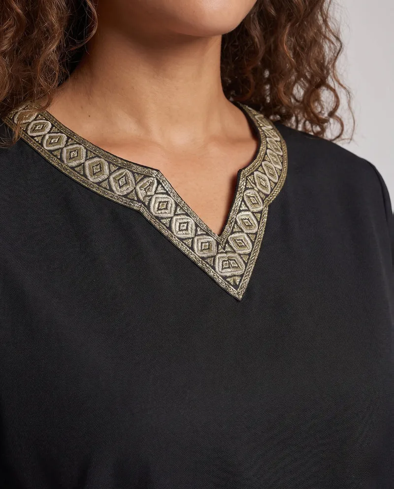 Damen Elegantes Tunika-Kleid mit dekorativem Saum und Gürtel Drune