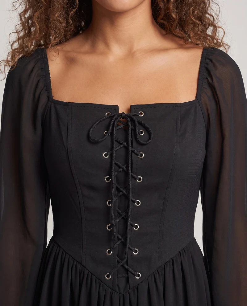 Damen Hexenkleid mit transparenten Ärmeln und elegantem Schnürdesign Drune