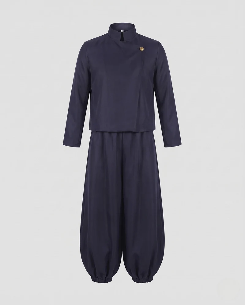 Damen historische Kimono-Robe mit goldenen Verzierungen und Accessoires Drune