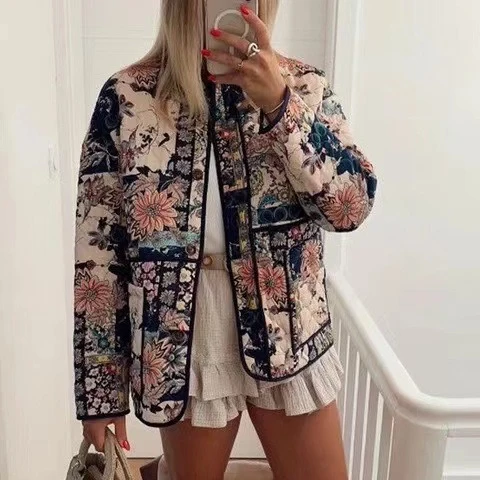 Damen Gepatchte Steppjacke in floraler Patchwork‑Optik Drune
