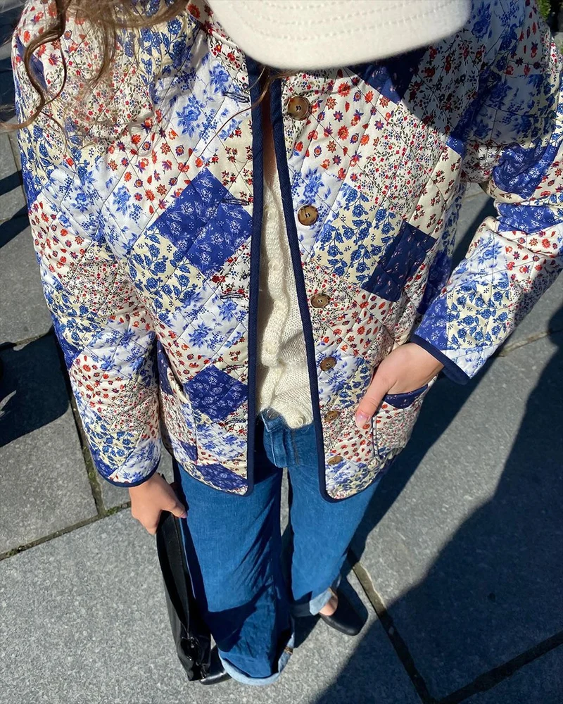 Damen Gefütterter Patchwork‑Steppmantel mit floralen Einsätzen und aufgesetzten Taschen Drune