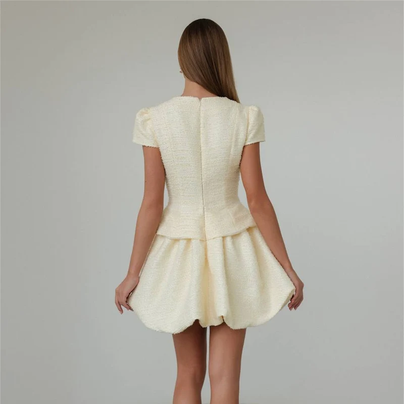 Damen Figurbetontes Tweed-Minikleid mit Schößchen und Knopfleiste Drune