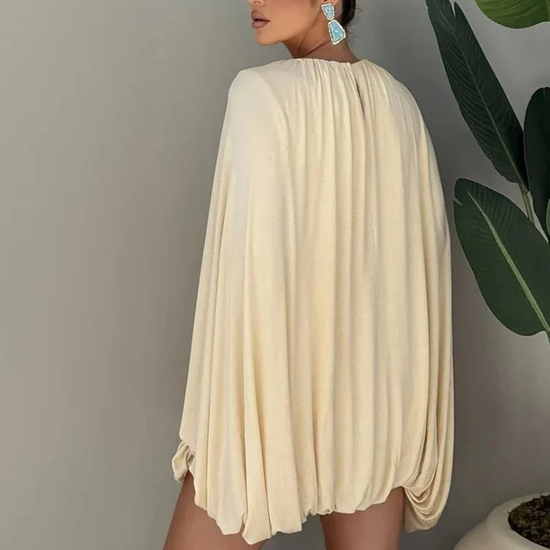 Damen Cape-Minikleid mit Faltenwurf und seitlichen Ärmelschlitzen Drune