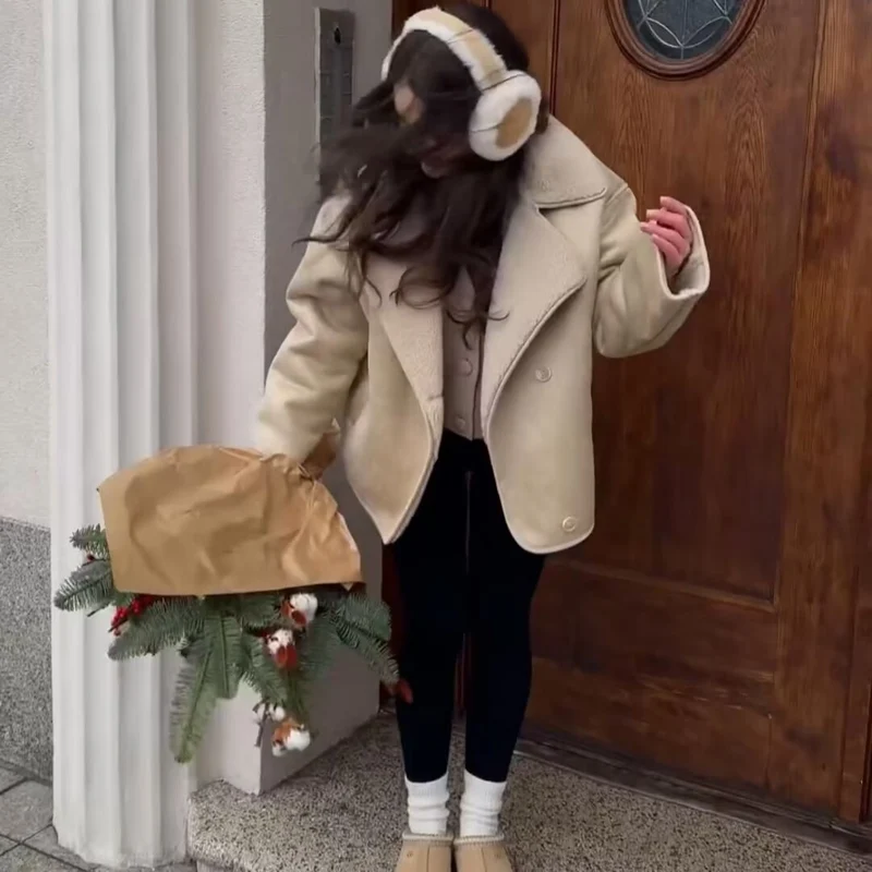 Damen Boxy-Jacke aus Faux-Shearling mit großem Teddykragen und Eingrifftaschen Drune