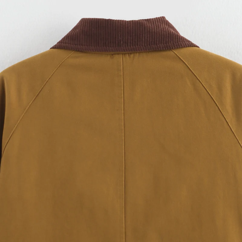 Damen Boxy Fieldjacke mit Cordkragen, Knebelverschlüssen und großen Klappentaschen Drune