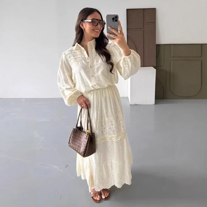 Damen Boho‑Maxikleid mit Stickereien, Spitzenbesatz, elastischer Taille und Hemdkragen Drune