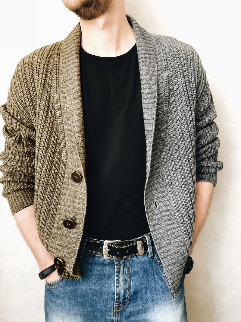 Herren Grobstrick-Cardigan mit Schalkragen, Rippstruktur und markanten Knöpfen Drune
