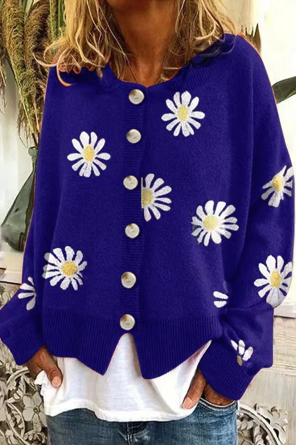 Damen Oversize-Strickcardigan mit Blumenapplikation, Perlmuttknöpfen und Wellensaum Drune