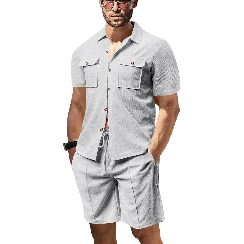 Herren nan modernes Kurzarm-Hemden-Set im Resortstil mit aufgesetzten Pattentaschen, offenem Reverskragen und Kordelzug-Bermuda aus Strukturjersey Drune