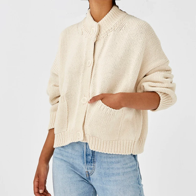 Damen Kurzer Boxy-Cardigan aus Grobstrick mit hoher Knopfleiste und Eingrifftaschen Drune