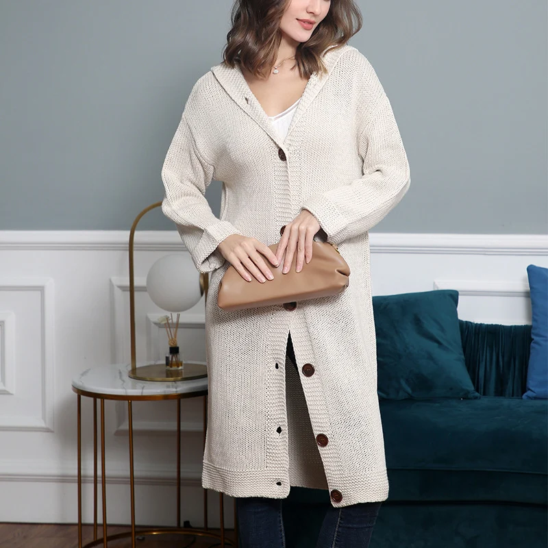 Damen Kapuzen-Longcardigan aus mitteldickem Rippstrick mit durchgehender Knopfleiste und lockerem Oversize-Schnitt Drune
