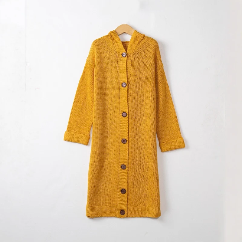 Damen Kapuzen-Longcardigan aus mitteldickem Rippstrick mit durchgehender Knopfleiste und lockerem Oversize-Schnitt Drune