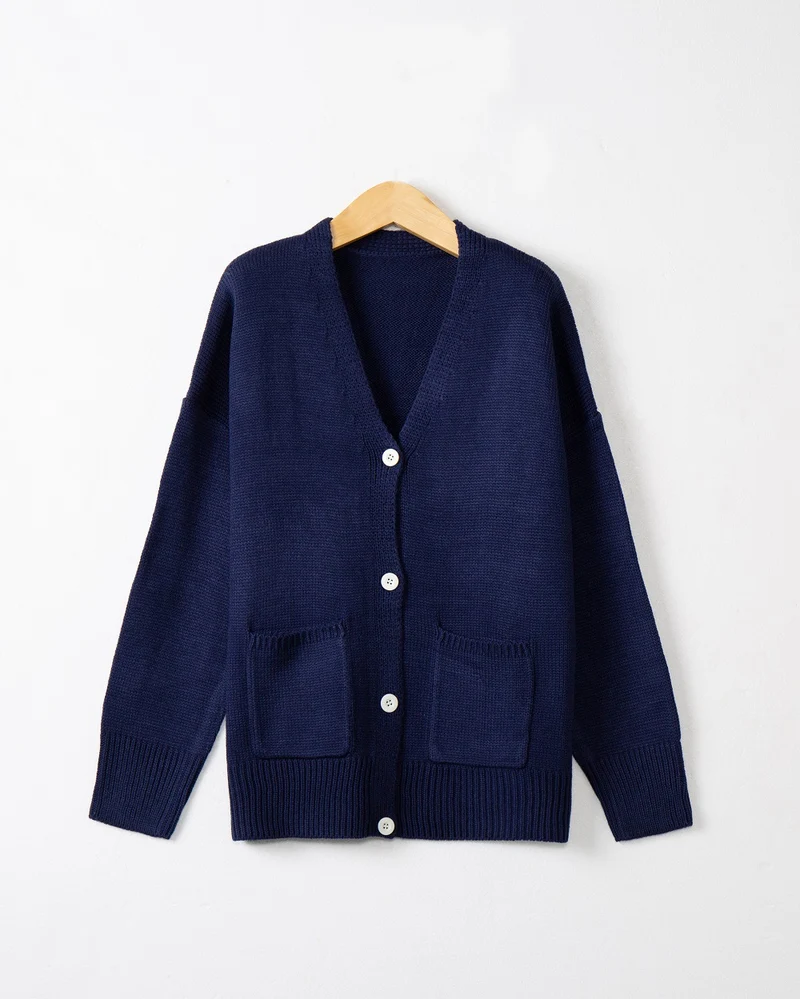 Damen Feiner Oversize-Strickcardigan mit V-Ausschnitt, Knopfleiste und aufgesetzten Eingrifftaschen Drune