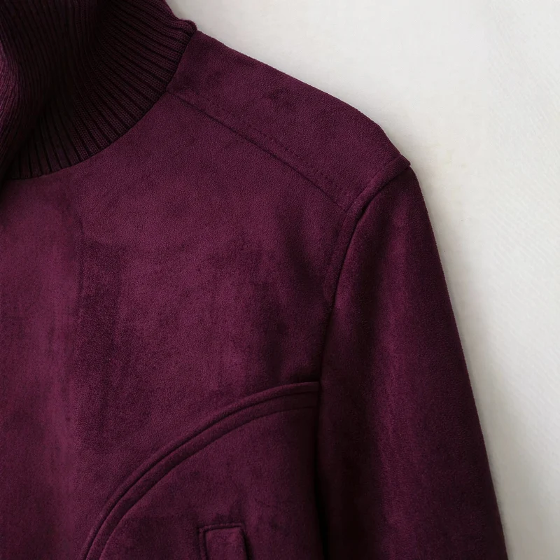 Damen Kurze Velours‑Optik‑Bomberjacke mit hohem Rippstehkragen und verdecktem Reißverschluss Drune