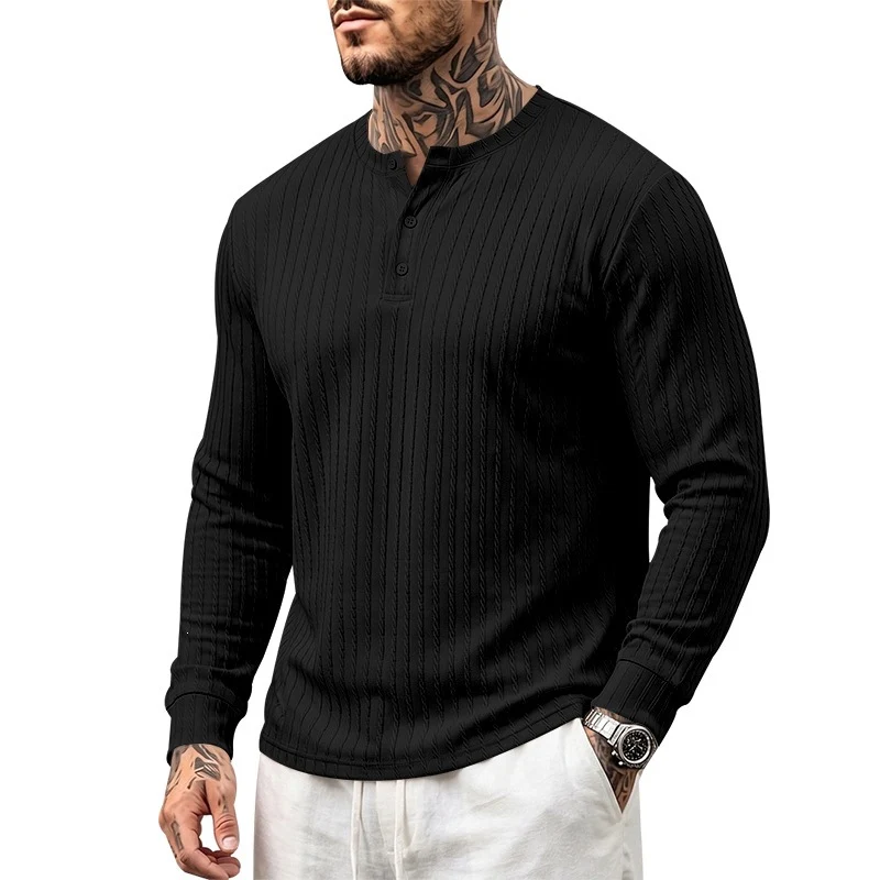 Herren Feinstrukturiertes Henley-Langarmshirt mit Zopfmuster und Knopfleiste Drune