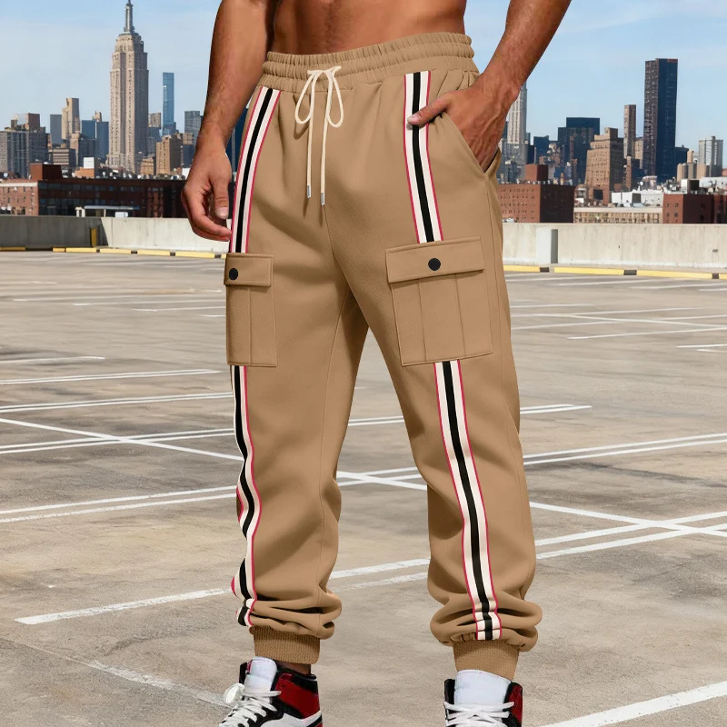 Herren Cargo-Jogginghose im Urban-Streetwear-Look mit Kontraststreifen und Klappentaschen Drune