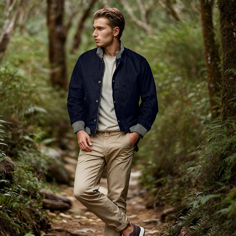 Herren Kurzjacke im urbanen Outdoor-Stil mit Stehkragen, Druckknopfblende und Rippbündchen Drune