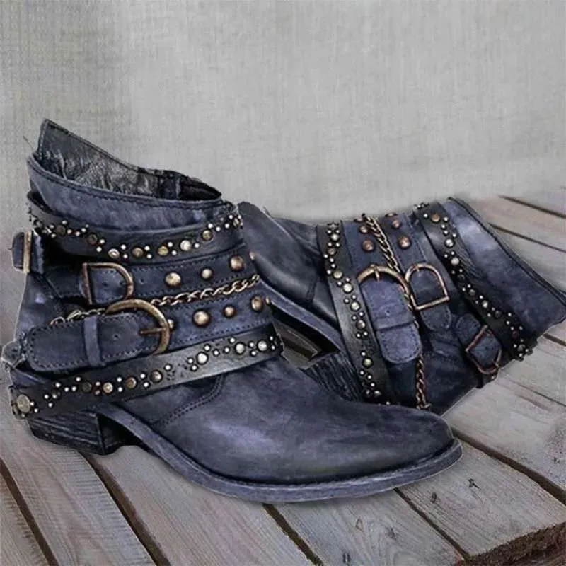 Damen Western‑Ankleboots mit dekorativen Schnallenriemen, Nieten und Ketten Drune