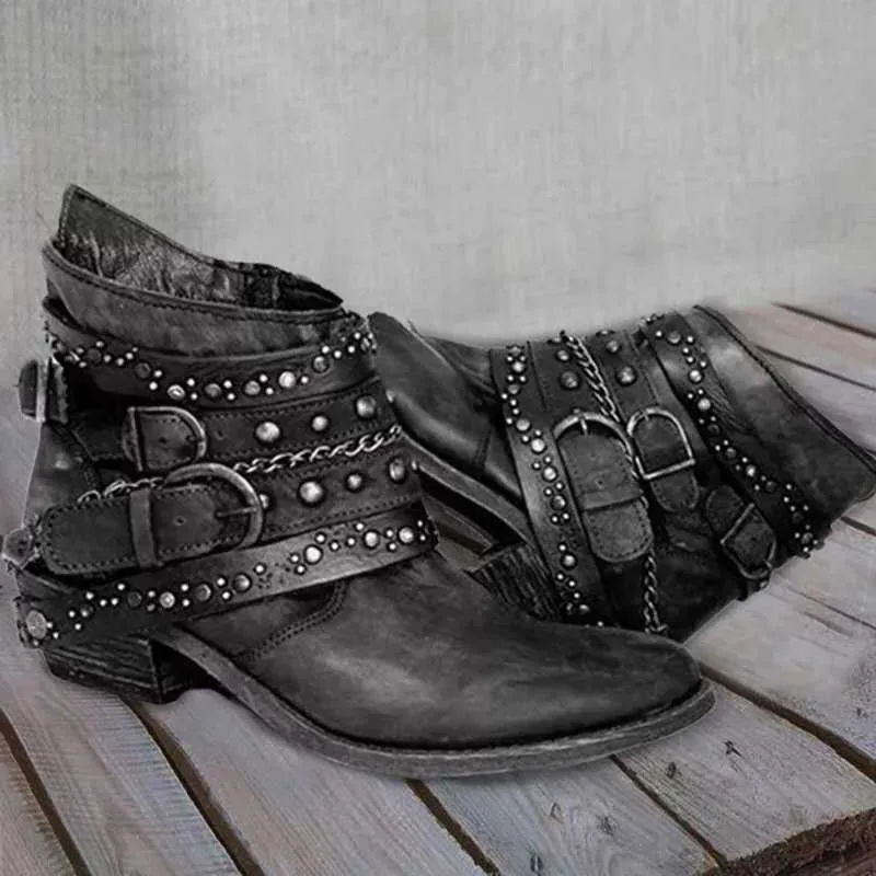 Damen Western‑Ankleboots mit dekorativen Schnallenriemen, Nieten und Ketten Drune