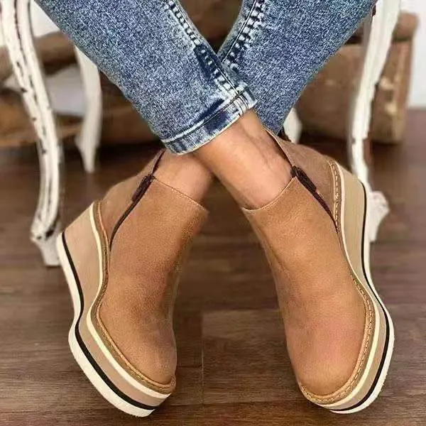 Damen Wedge‑Ankleboots mit ergonomischem Plateau‑Keil, Schlupf‑Design und profilierter Laufsohle Drune