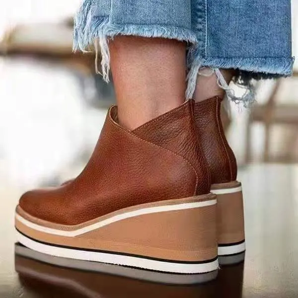 Damen Wedge‑Ankleboots mit ergonomischem Plateau‑Keil, Schlupf‑Design und profilierter Laufsohle Drune