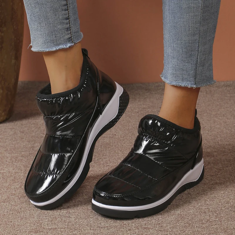 Damen Wattierte Slip-On Sneakers mit glänzendem Lackfinish und keilförmiger Komfortsohle Drune