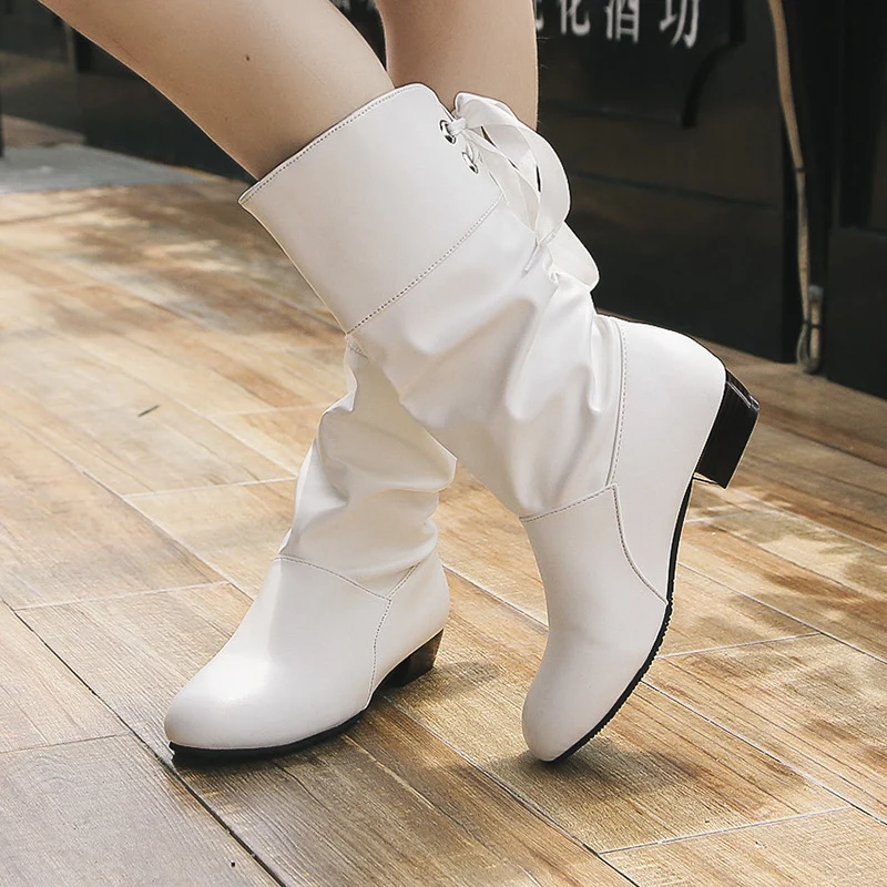 Damen Wadenhohe Slouch‑Stiefel mit dekorativem Satinschnürband und niedrigem Blockabsatz Drune