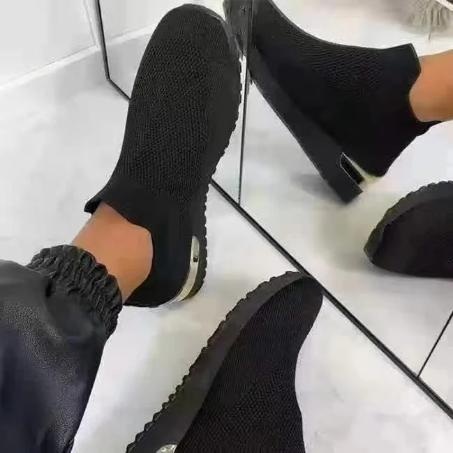 Damen Strick‑Sock‑Sneaker mit elastischem Einstieg, profilierter Plateausohle und Metallic‑Fersendetail Drune