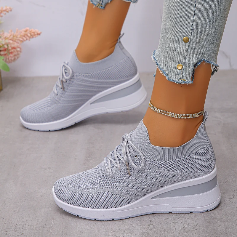 Damen Strick-Sneaker mit elastischem Schaft, gepolsterter Komfortsohle und leichtem Keil Drune