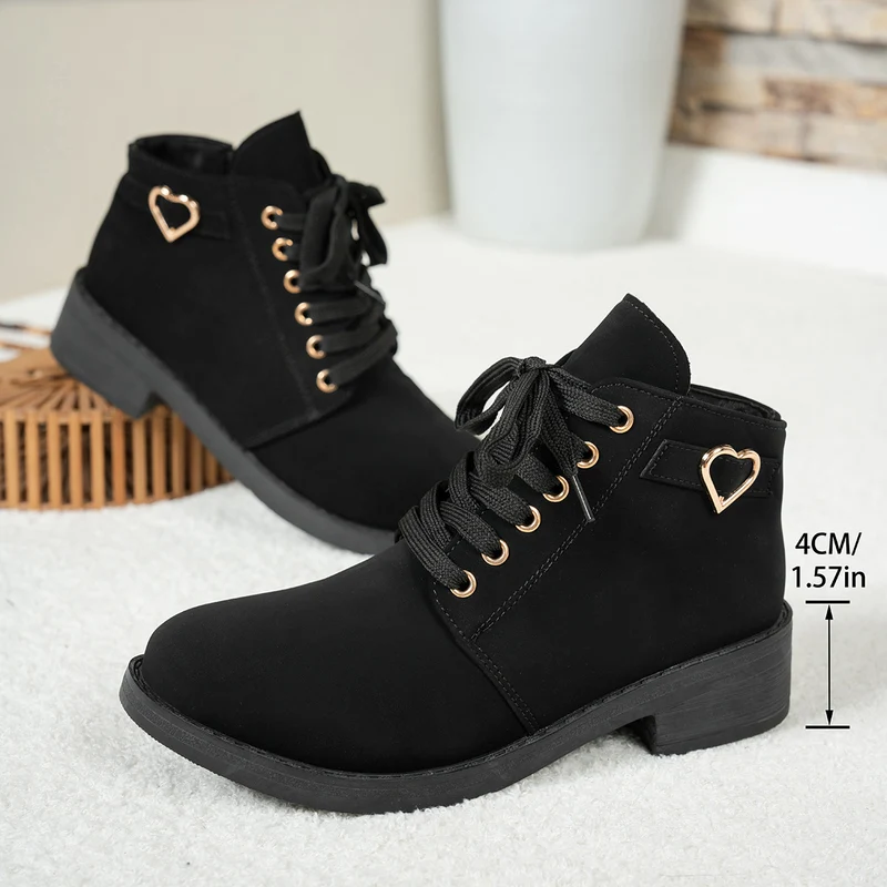 Damen Schnür-Ankleboots aus Veloursoptik mit niedrigem Blockabsatz und Herzdetail Drune