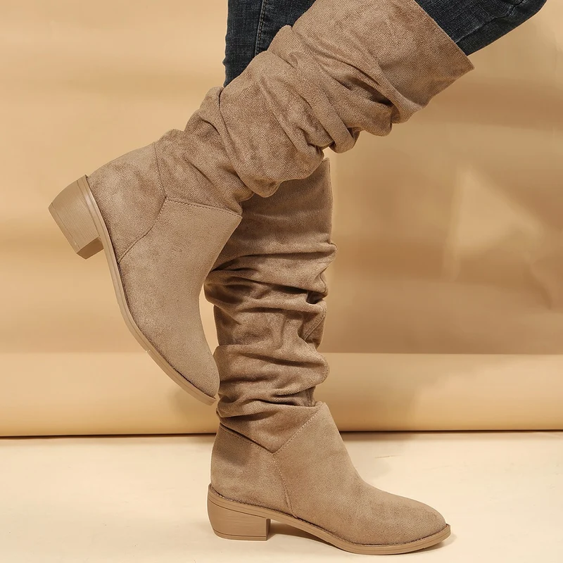 Damen Schlupf-Stiefel mit Slouchschaft und niedrigem Blockabsatz Drune