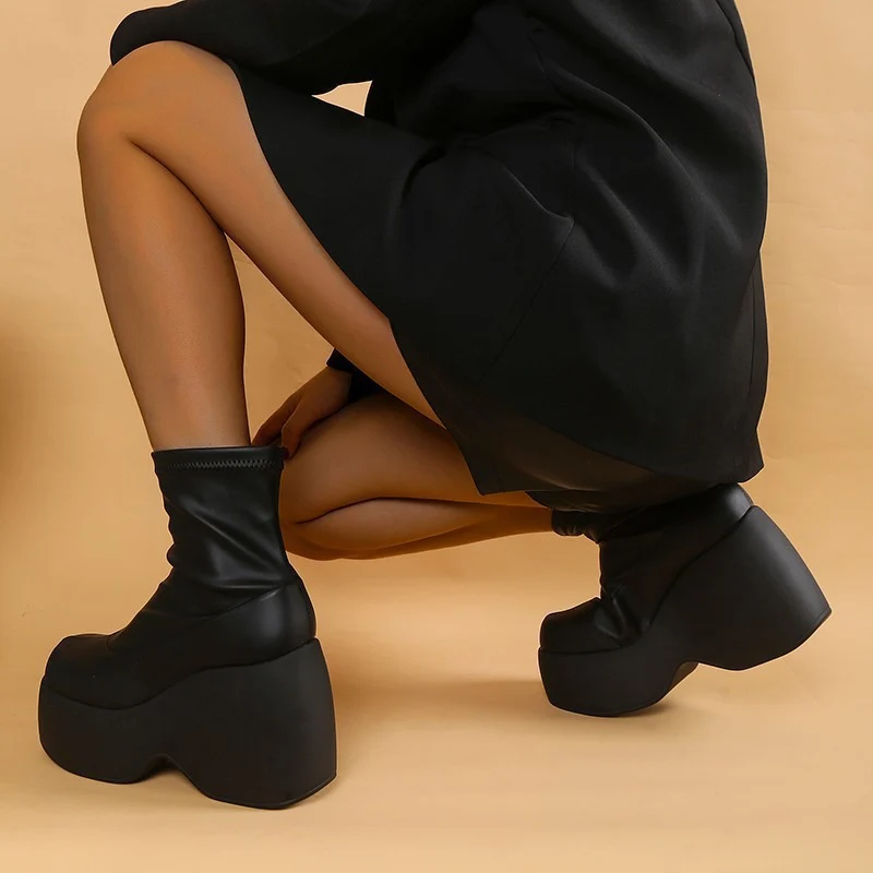 Damen Plateausock-Boots mit skulpturaler Keilsohle und Stretchschaft Drune