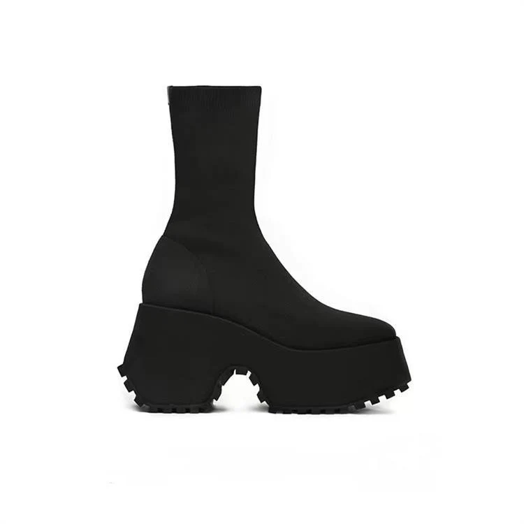 Damen Plateau‑Sock‑Boots mit markanter Lug‑Sohle und skulpturaler Plattform Drune
