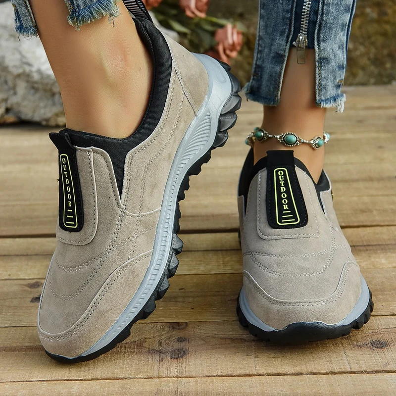 Damen Outdoor-Slip-On-Sneaker mit robustem Lug-Profil und Velours‑Optik Drune