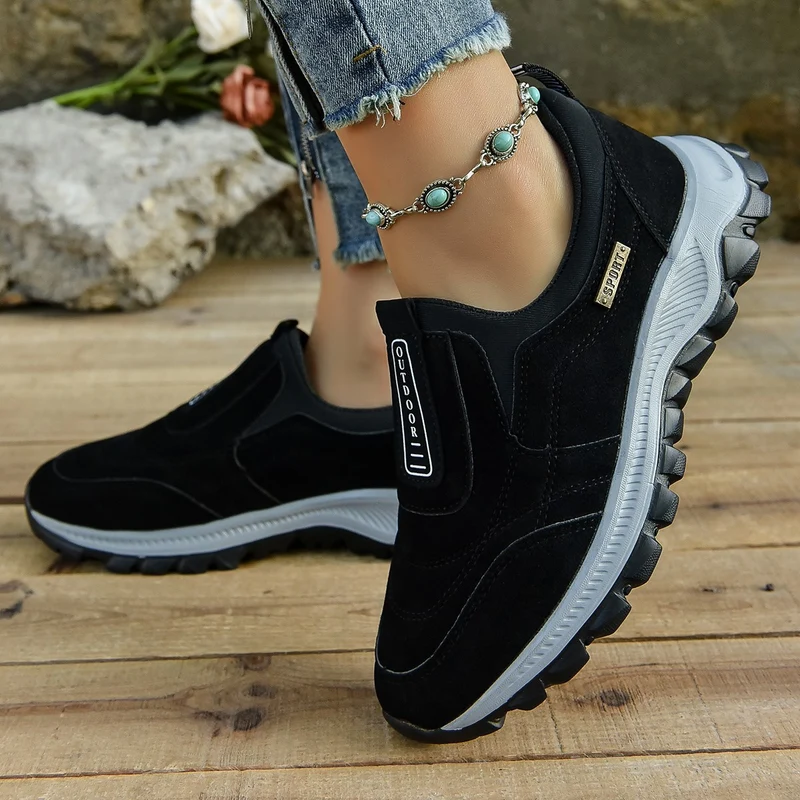 Damen Outdoor-Slip-On-Sneaker mit robustem Lug-Profil und Velours‑Optik Drune